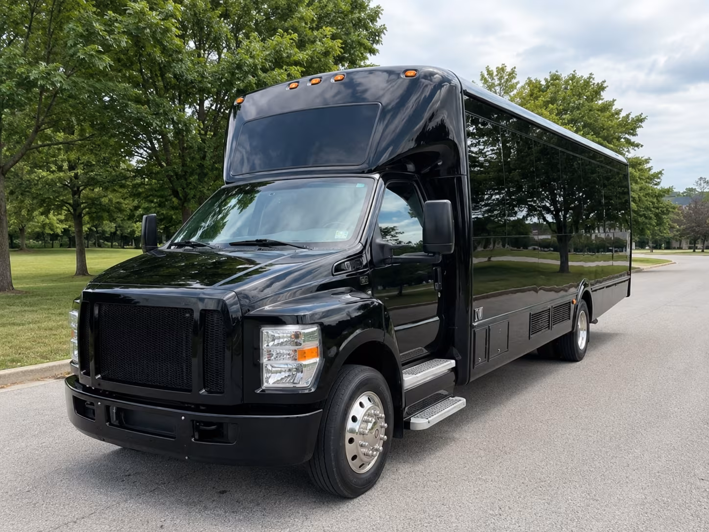 Hillsboro Birthday, Sweet 16, & Quinceañera Party Bus Rentals