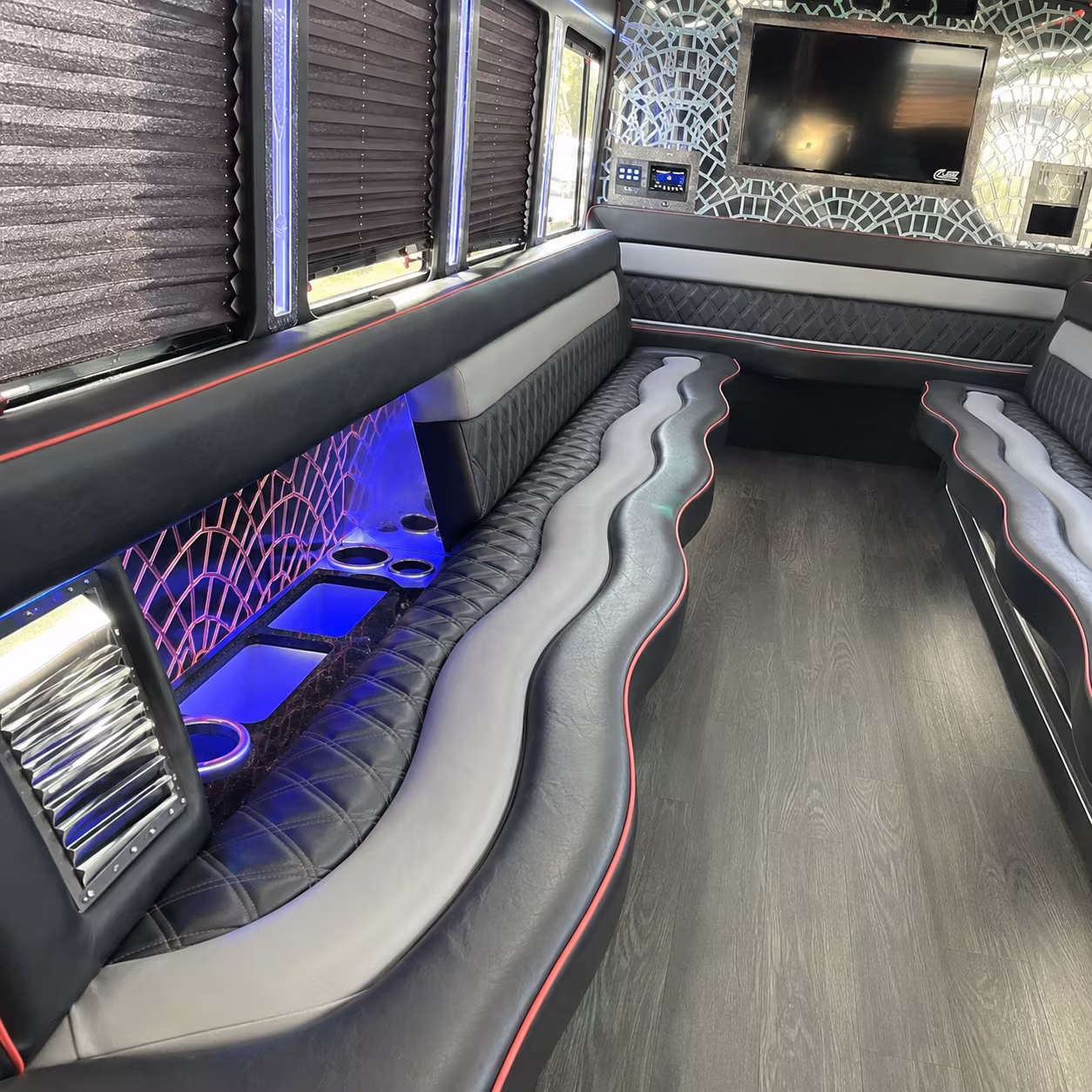Portland Winery Tour & Pub Crawl Transportation party bus exterior